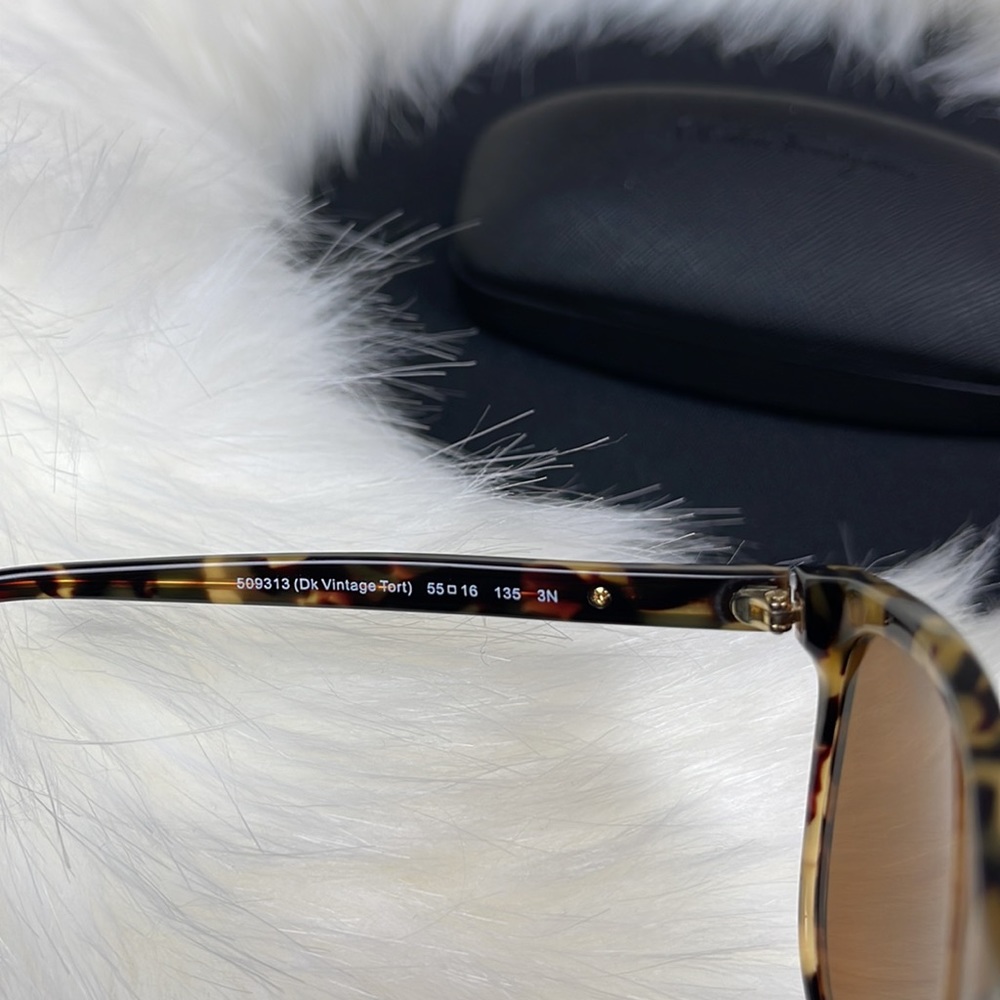 Coach HC8117F L588 Blakely Sunglasses 509313 Vintage Tortoise 55-16-135 - Picture 6 of 11